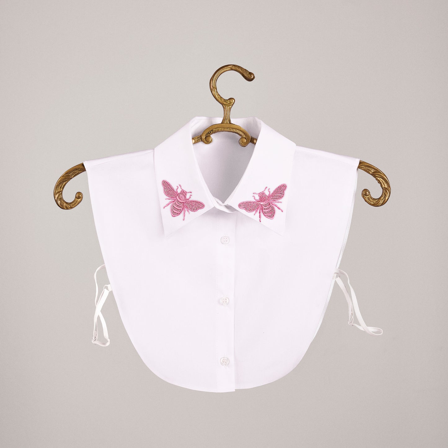 Queen Bee Embroidered Detachable Collar